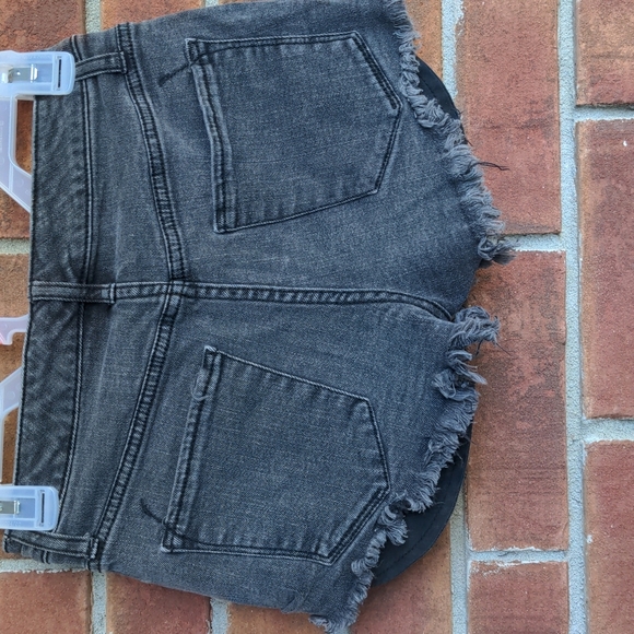 Mossimo denim High Rise Short 2/26 - Picture 2 of 3